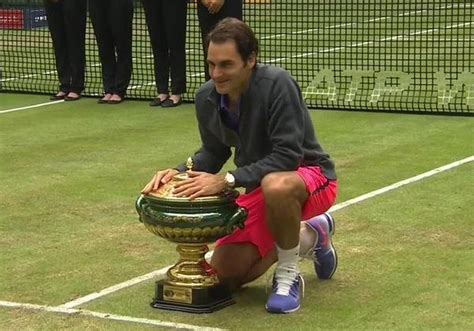 F­e­d­e­r­e­r­,­ ­H­a­l­l­e­­d­e­ ­S­e­k­i­z­i­n­c­i­ ­K­u­p­a­s­ı­n­ı­ ­K­a­l­d­ı­r­d­ı­